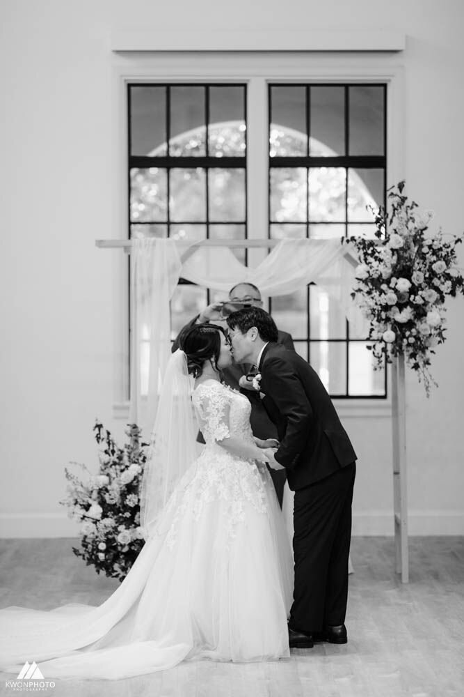 Dawn_Eugene_Wedding_1463.jpg