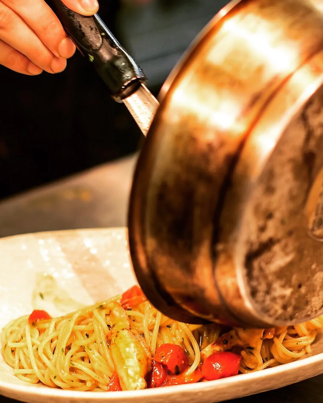 SPAGHETTI ALL'ARAGOSTA | Maine Lobster Spaghetti & Sicilian cherry tomatoes