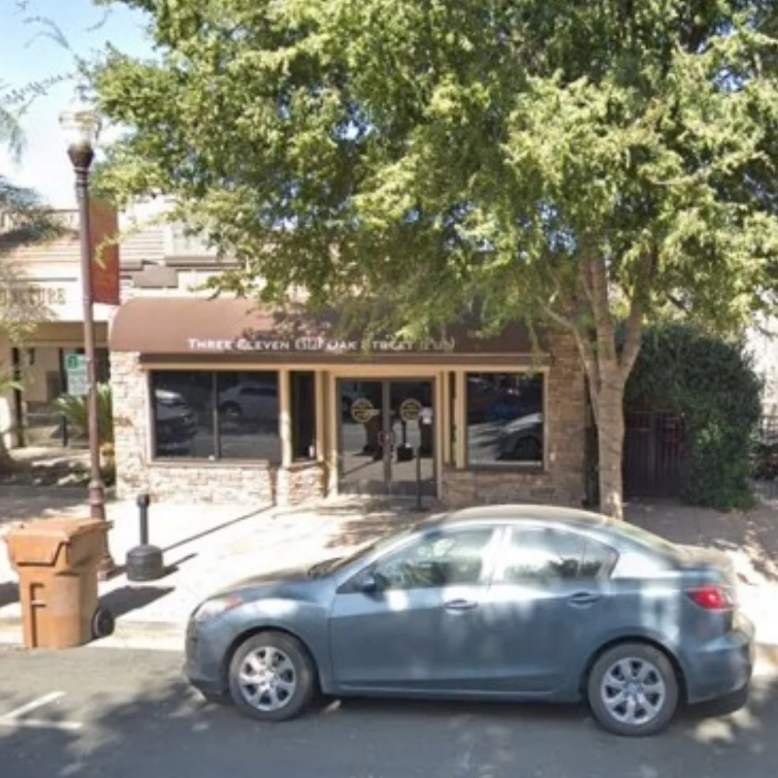 PUB BRENTWOOD, CALIFORNIA