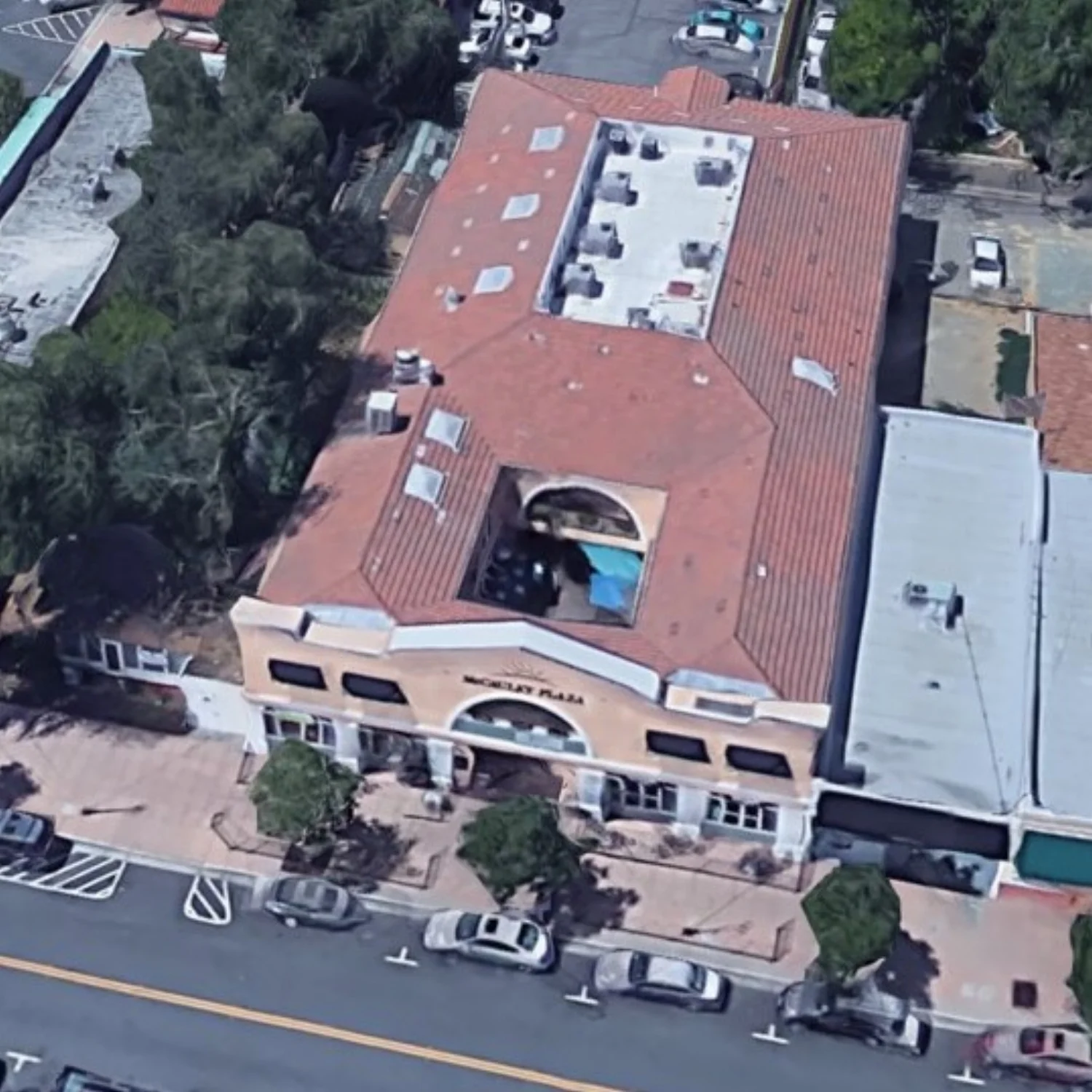RETAIL & OFFICE BRENTWOOD, CALIFORNIA