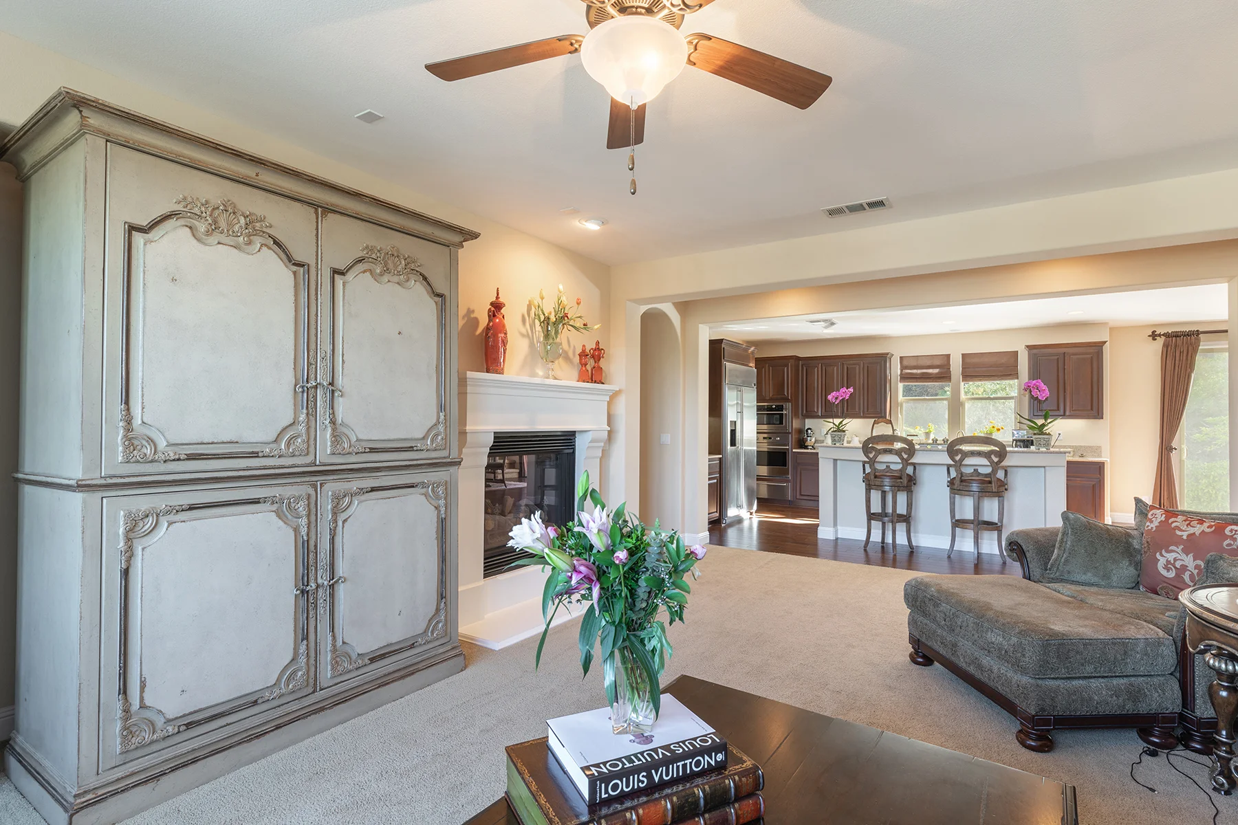 Photo-00000-Living Room-004.jpg