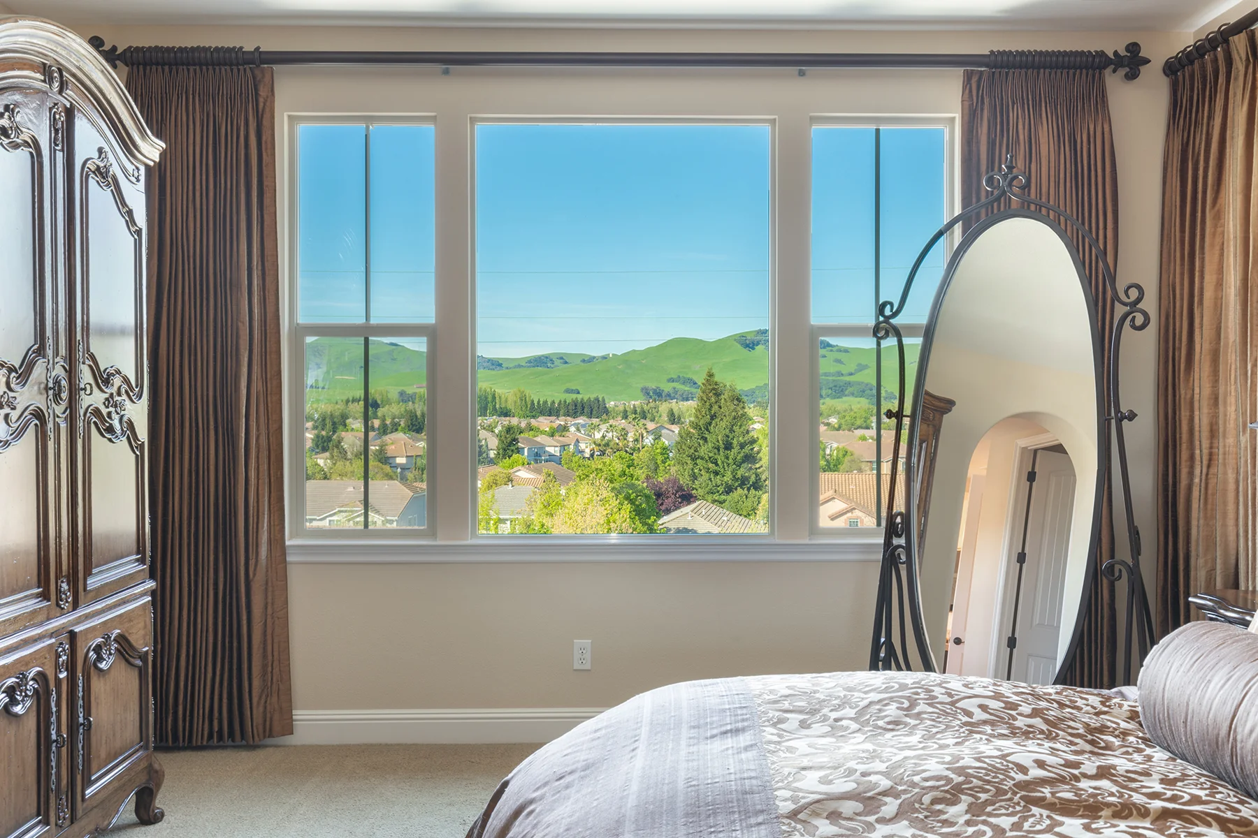 Photo-00000-Master Bedroom-003.jpg