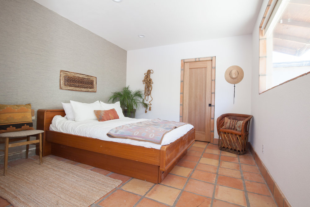 casita-suite-queen-bed.png