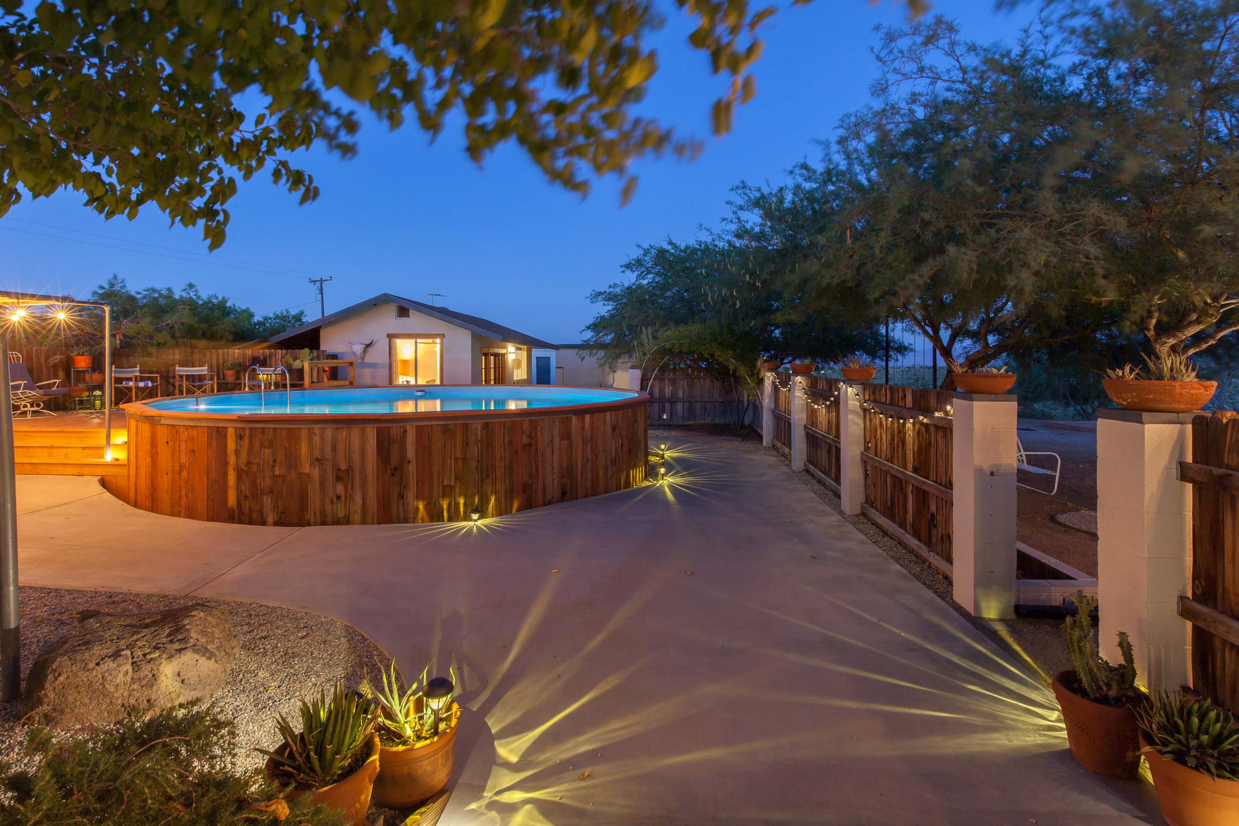 joshua-tree-retreats-pool.png