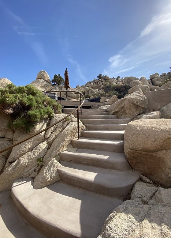 2 day Yucca Valley yoga retreat hot tub