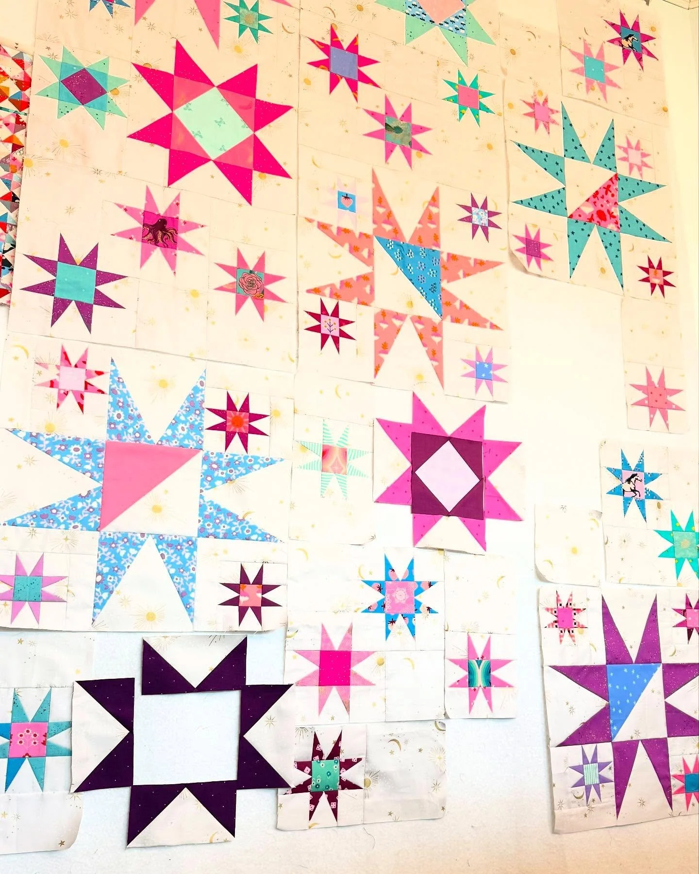 I have never sewn with so much purple 🤣💜 Having a lot of fun following wherever this one takes me!! #stardustshinequilt