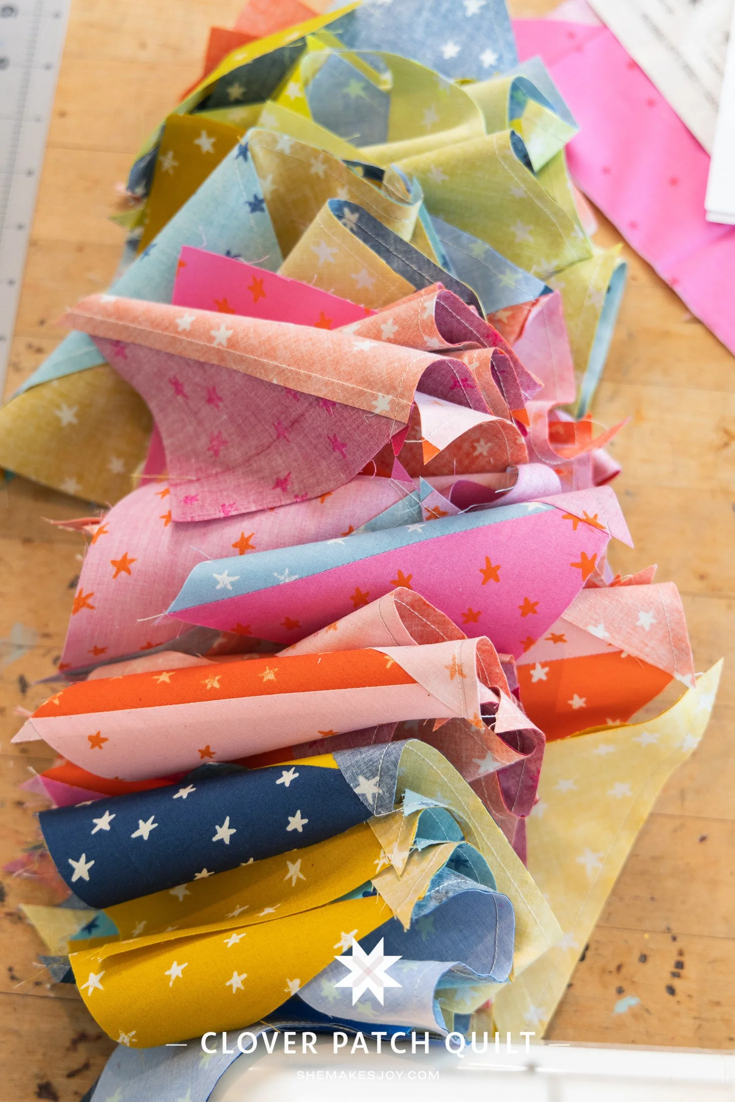 she-makes-joy-clover-patch-quilt-starry-process-sewing-33.jpg