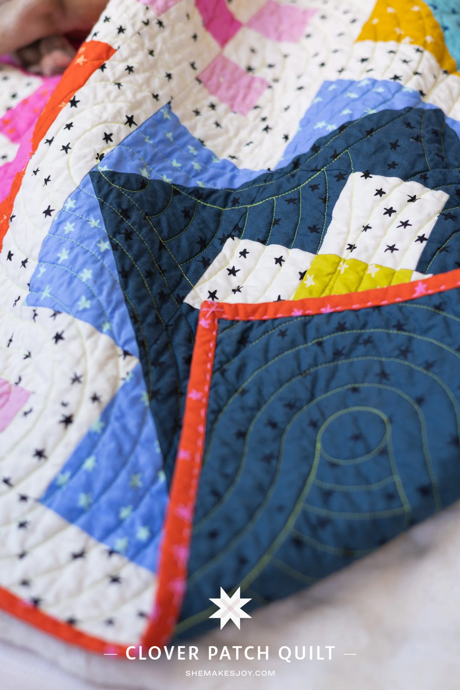 she-makes-joy-clover-patch-quilt-starry-finished-detail-96.jpg