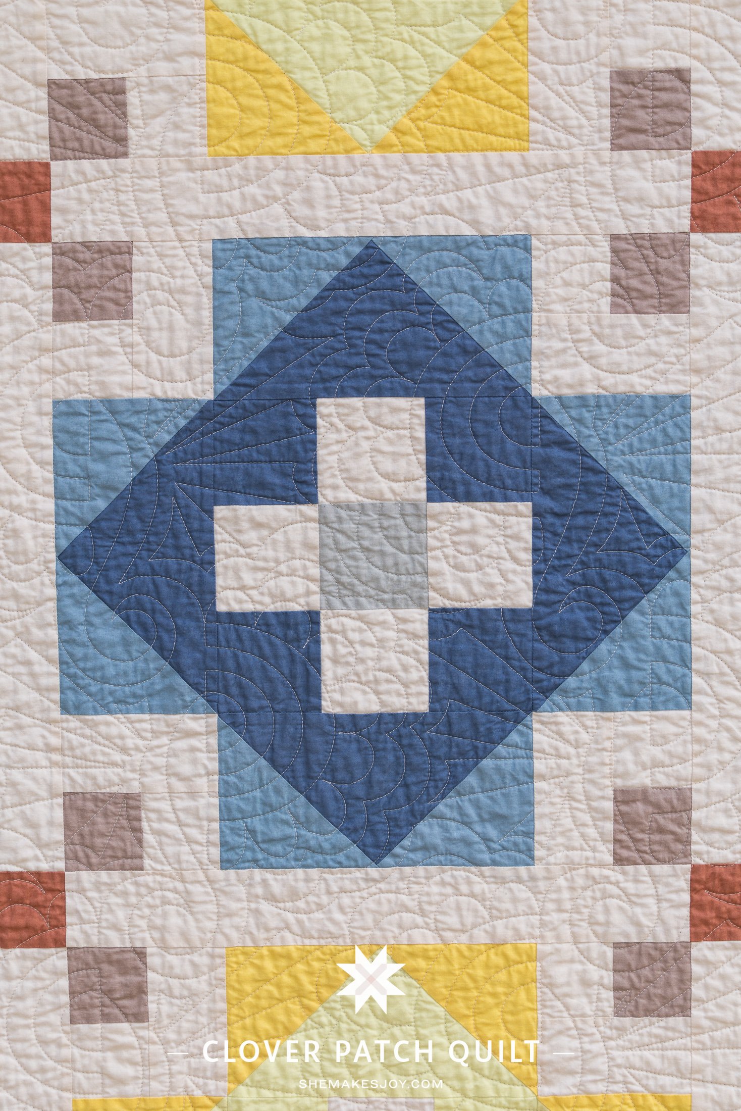 she-makes-joy-clover-patch-quilt-ruby-bee-finished-detail-35.jpg
