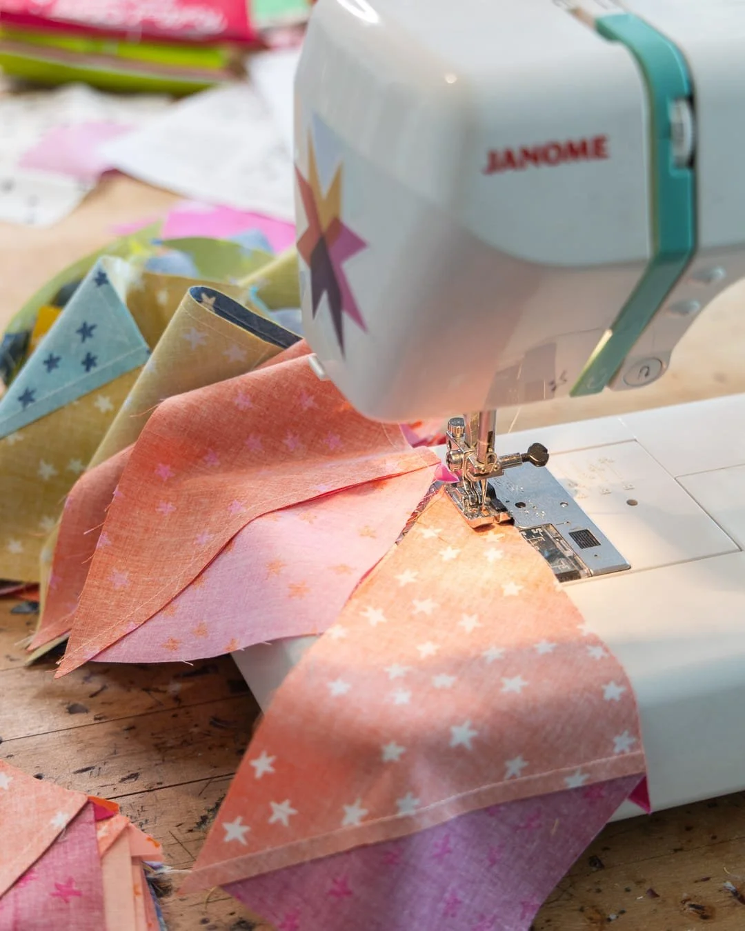 Here's something I almost forgot to mention in the pattern &mdash; luckily I remembered in time!⁣
⁣
When flying geese become star points, you prioritize different spots on your ruler than when they become squared-off plus-sign corners &mdash; like th