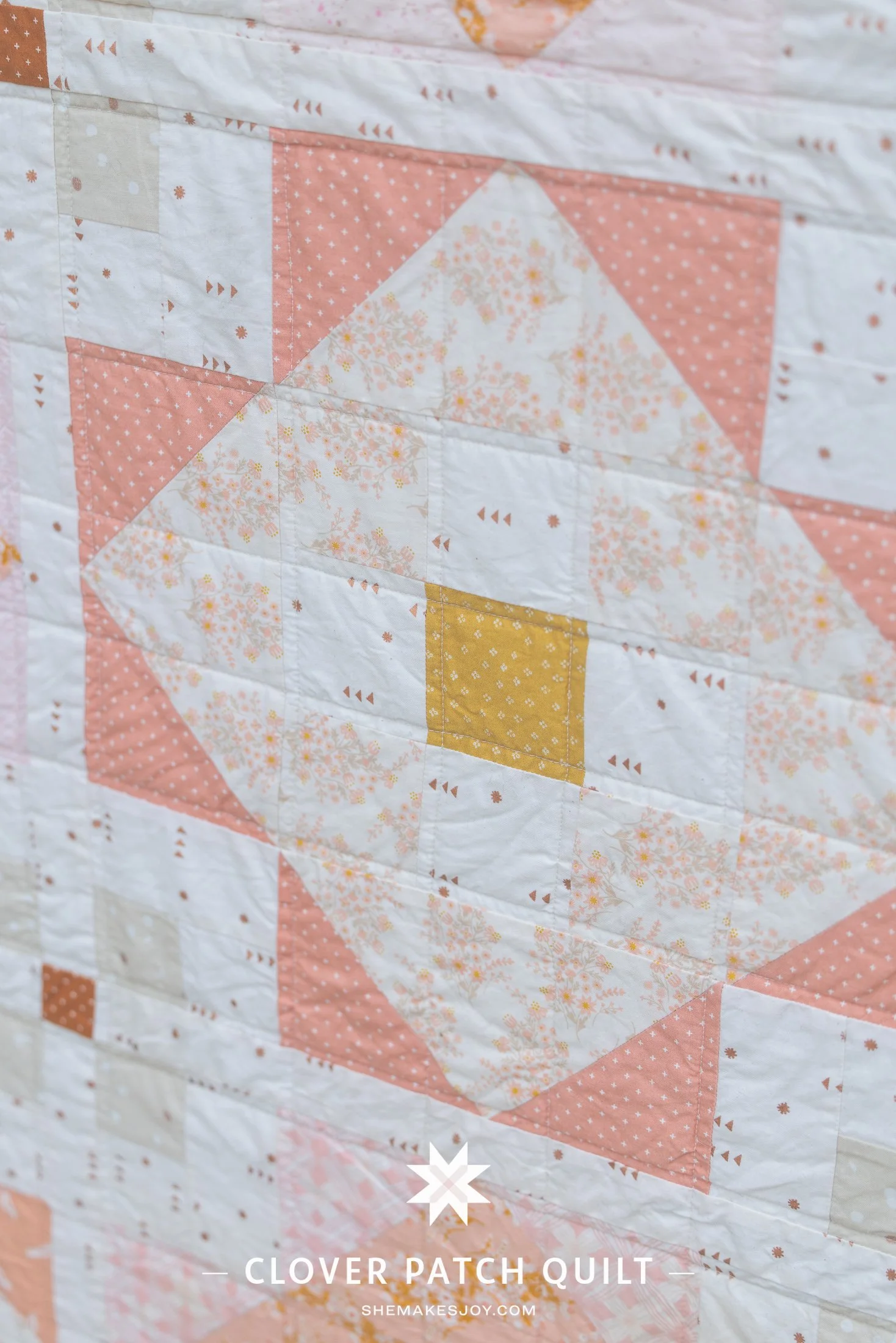 she-makes-joy-clover-patch-quilt-baby-clover-block-detail-10.jpg