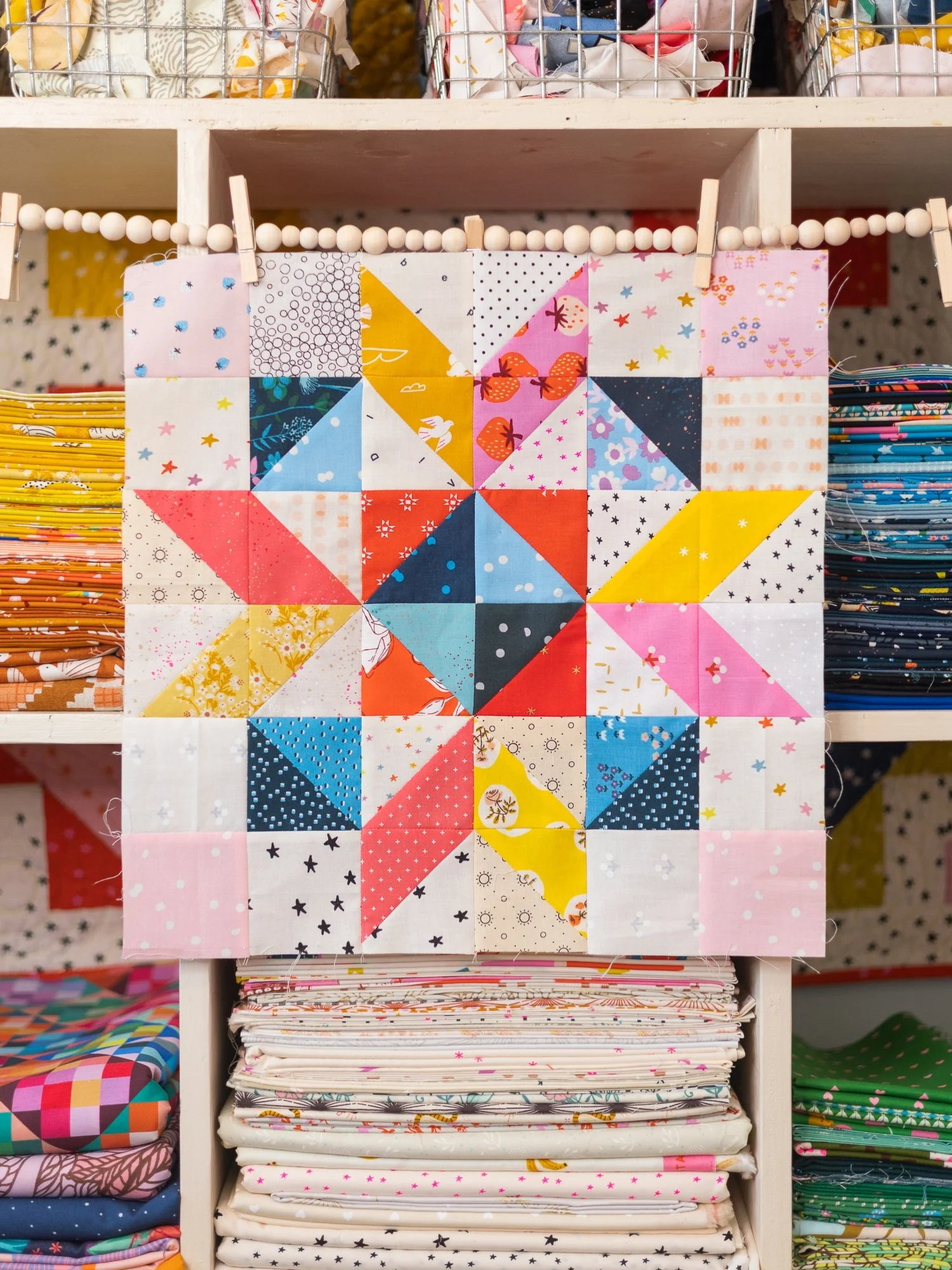 Something new is coming in 2 weeks!!! Meet Sunday Social! 🧵🪡

This next pattern is proof that a single simple unit, repeated with intention, can build something genuinely striking. Sunday Social doesn't ask you to learn anything unfamiliar &mdash; 