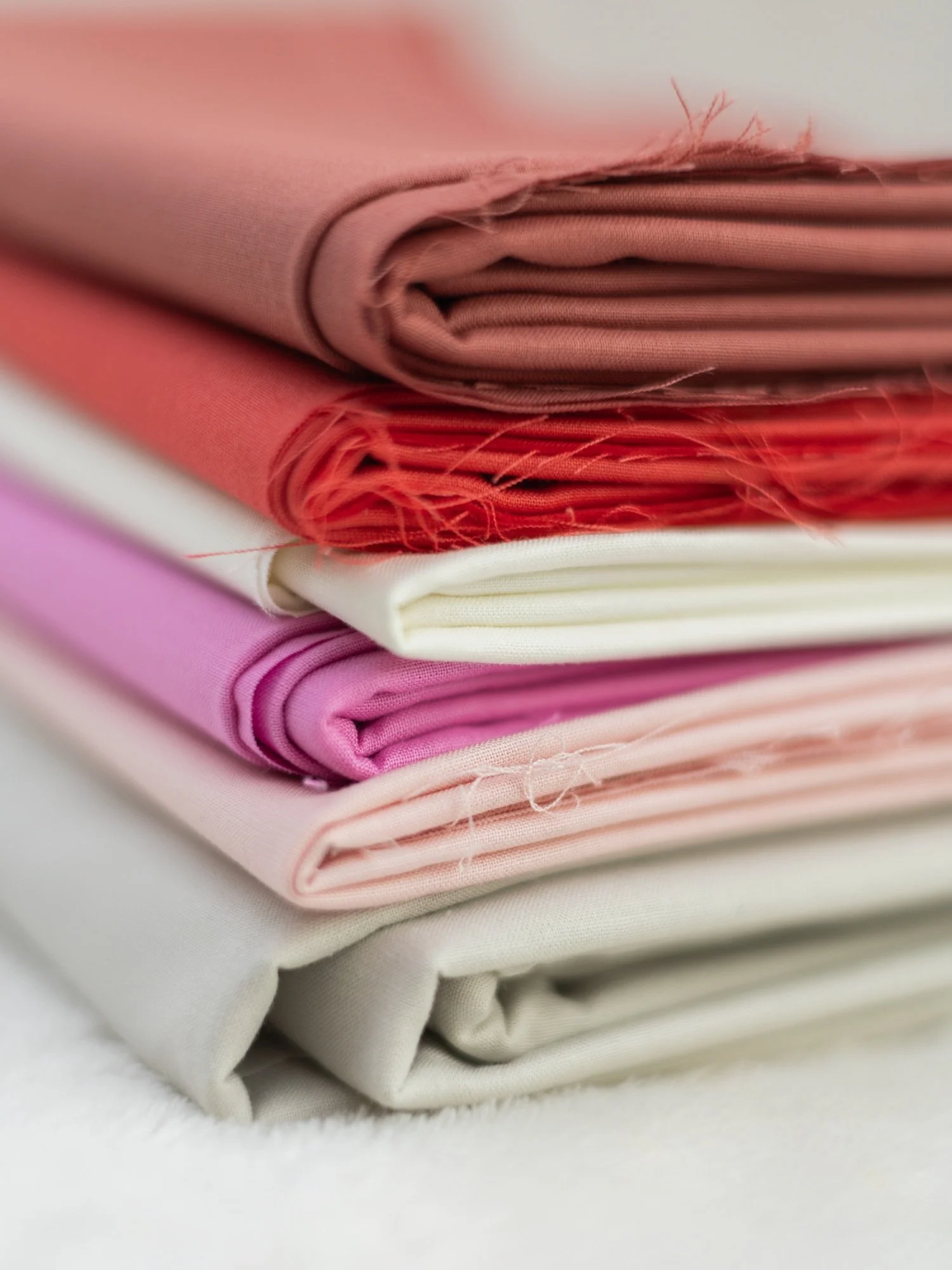 Sunday Social + Ruby &amp; Bee Solids came about because I LOVE LOVE LOVE the Wild Rose fabric, especially when paired with Fairy Floss, and have been wanting to sew a quilt with them for a while now! 

I've come to realize I have a default color pal