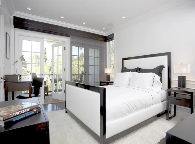 detail_masterbed.jpg