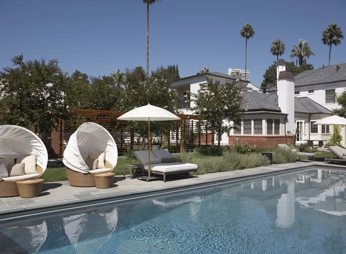 detail_poolside.jpg