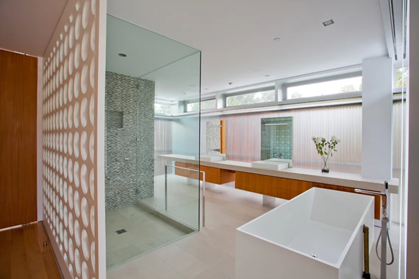 bath1.jpg