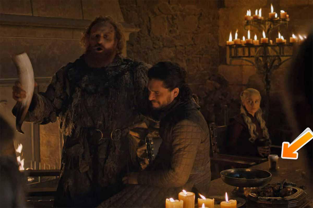 Coffee cup in Game of Thrones (S08E05)