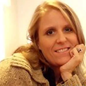 Susan Woodridge Creative Clinical Associates individuals, couples, families, groups, eating disorders, men's issues 88 Red Pine Estate Morrisville, VT 05661 p: (802) 760.7946 (photo source: creativecounselingtherapy.com)
