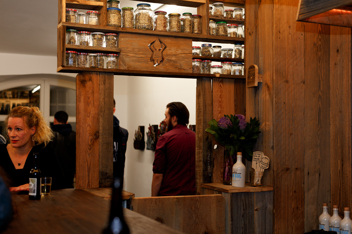 171111_woms2-vernissage_nicolas-wendler_picture_8.jpg