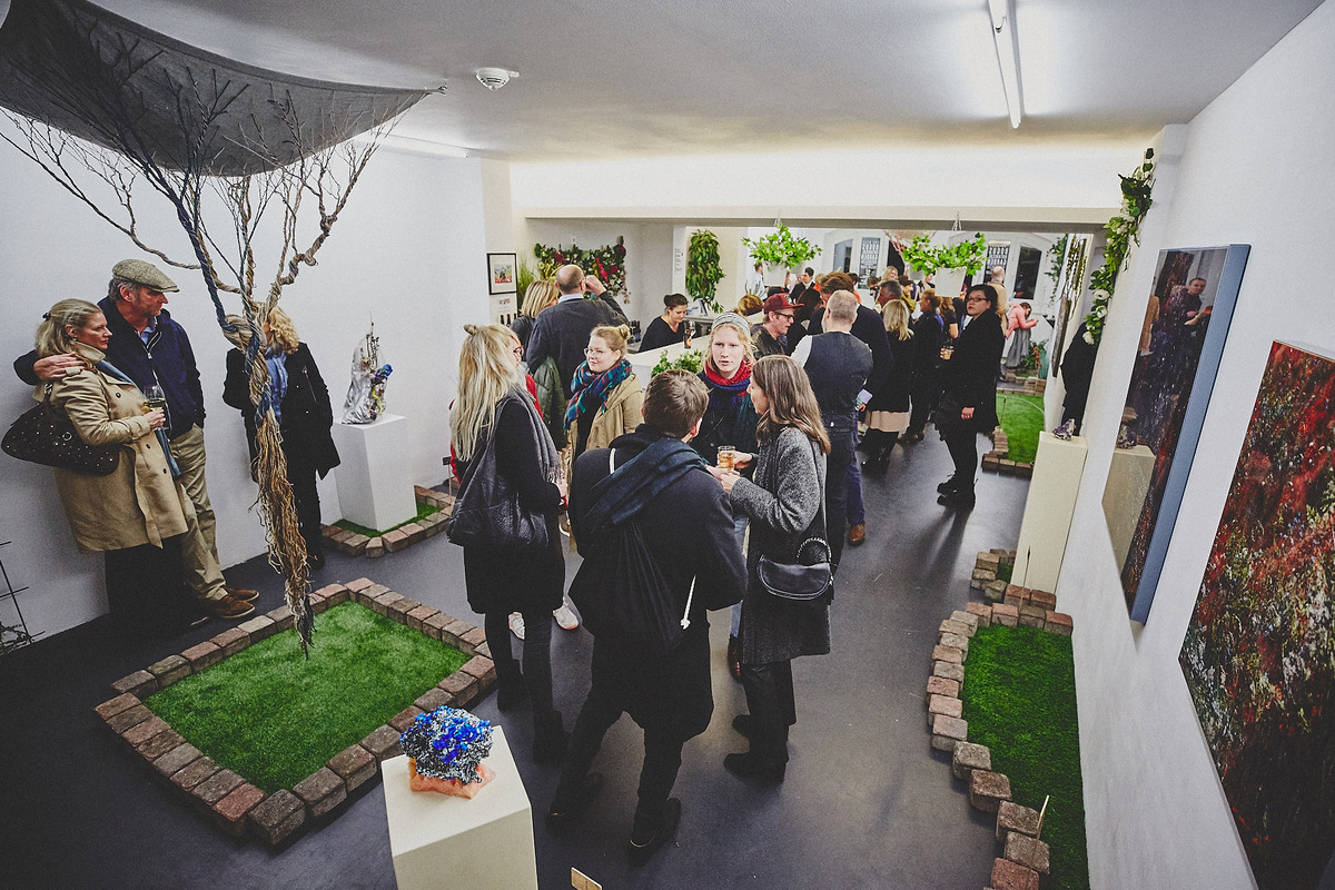 heliumcowboy_vernissage_bogusbotanical_032017-165.jpg