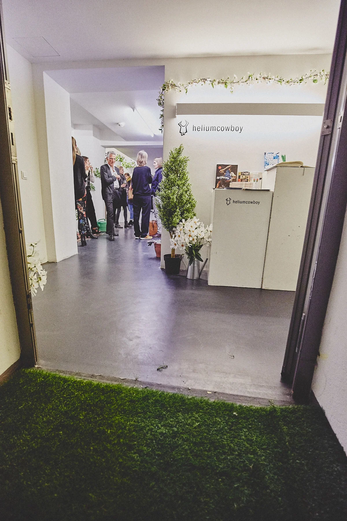heliumcowboy_vernissage_bogusbotanical_032017-016.jpg