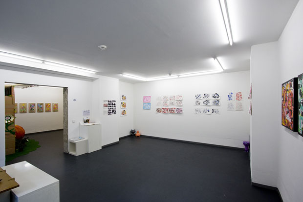 056_100704_jonburgerman_lbl_exhibitionviews_img_3595.jpg