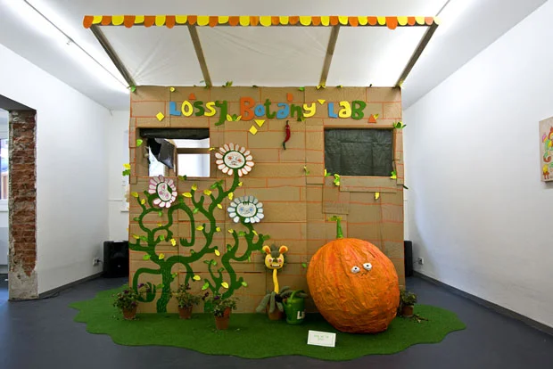 001_100704_jonburgerman_lbl_exhibitionviews_img_3528.jpg
