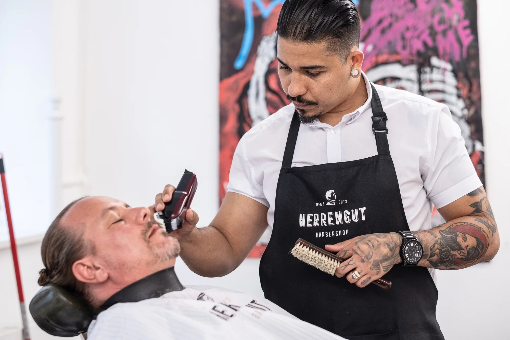 180602_COWBOYS-BARBERS_HELIUMCOWBOY_9356.jpg
