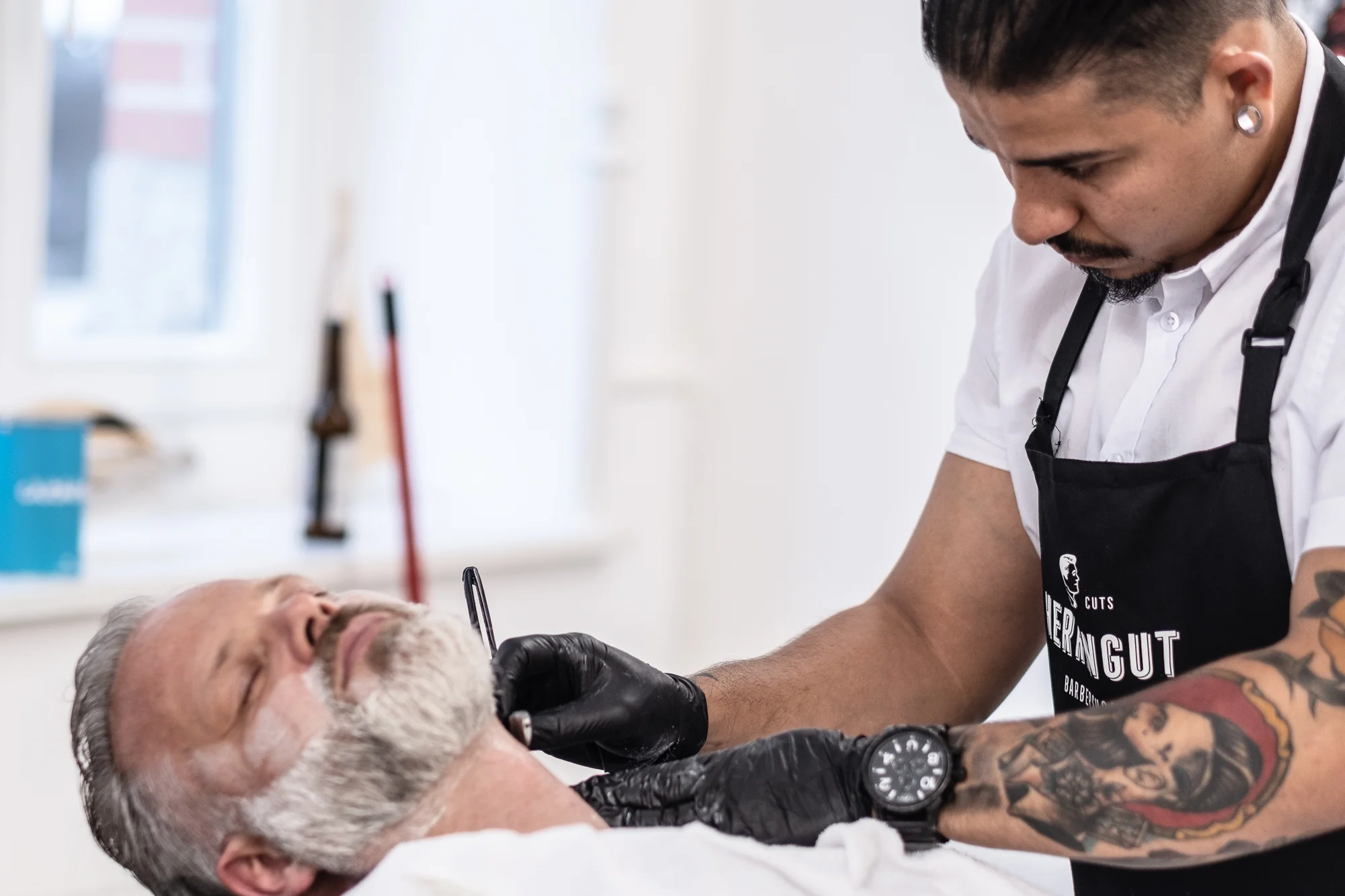 180602_COWBOYS-BARBERS_HELIUMCOWBOY_9393.jpg