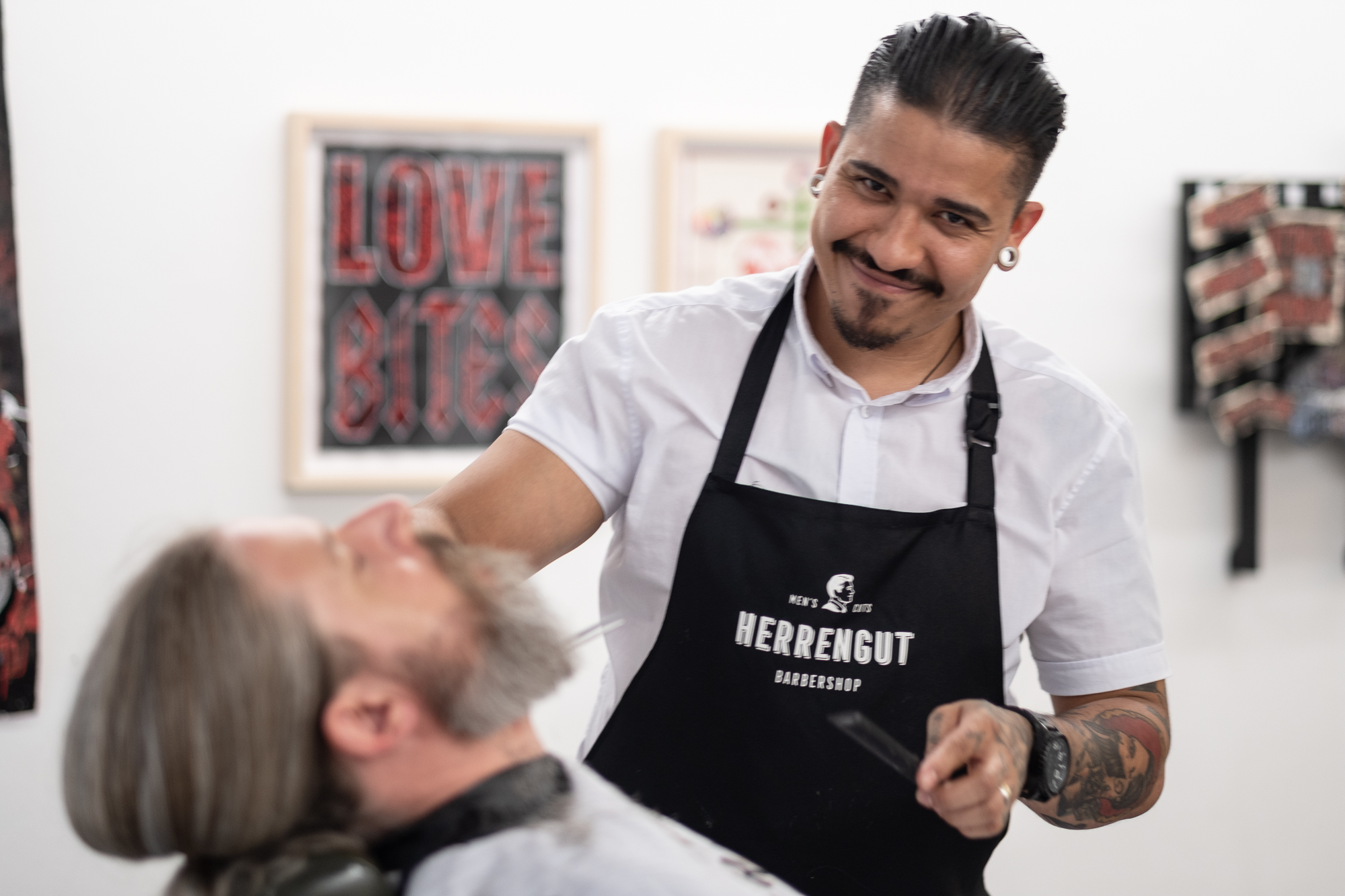 180602_COWBOYS-BARBERS_HELIUMCOWBOY_9411.jpg