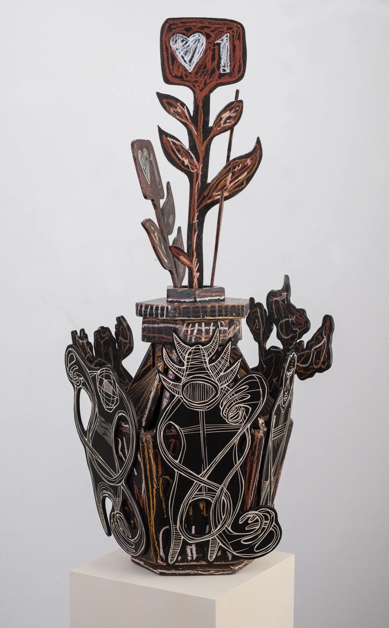 ALEXDIAMOND_SCULPTURE_VASE_2022-03.jpg