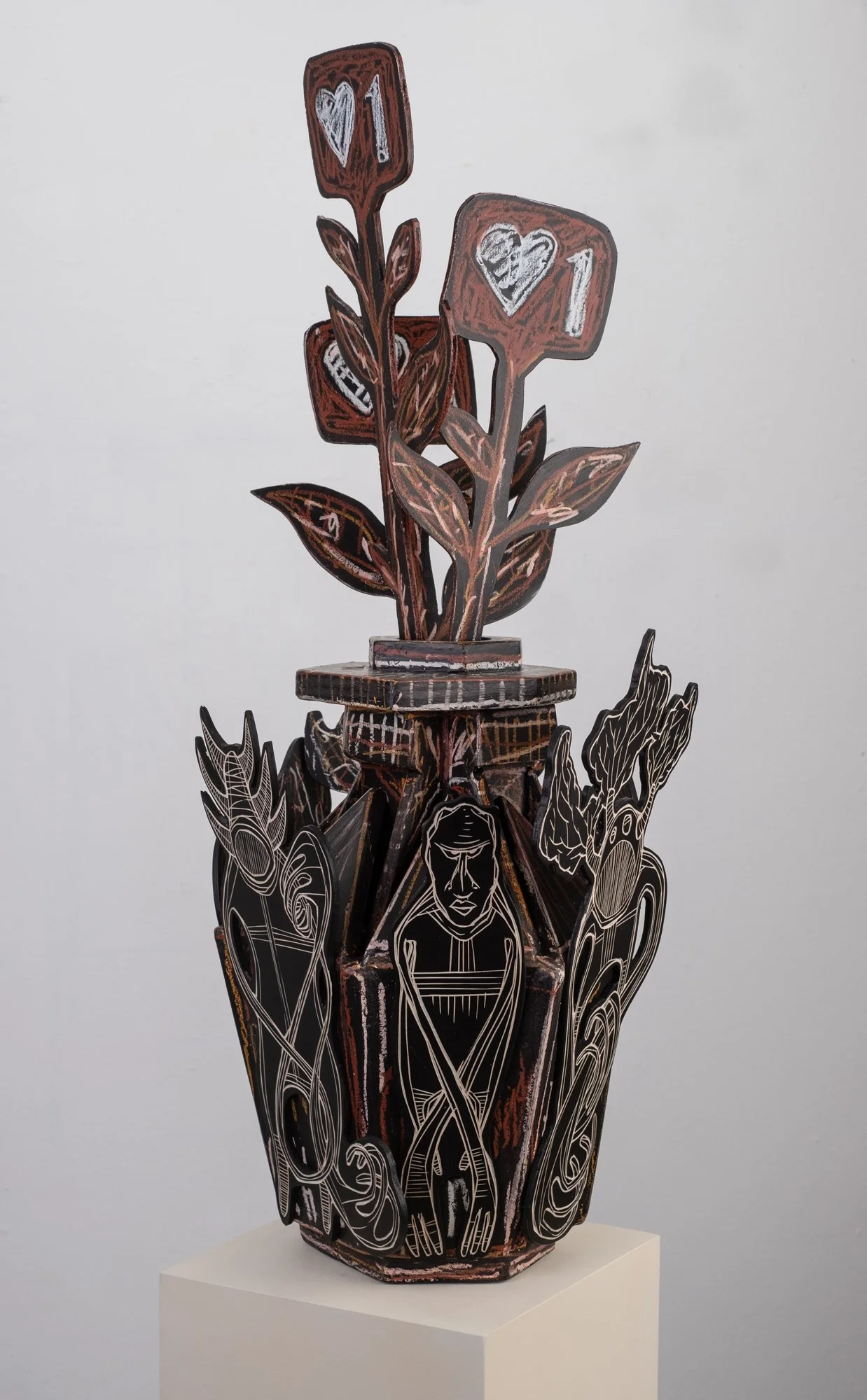 ALEXDIAMOND_SCULPTURE_VASE_2022-04.jpg