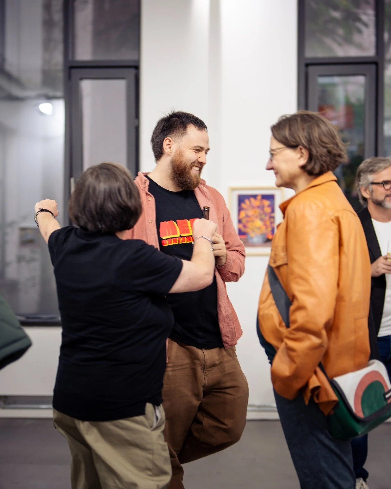 Diese R&auml;ume in der Kaiser-Wilhelm-Stra&szlig;e sind einfach einmalig! Danke an @nicolas._.wendler f&uuml;r diese sch&ouml;nen Eindr&uuml;cke von meiner Er&ouml;ffnung  von &quot;MEGA!&quot; ❤️

K&uuml;nstler*innen der Ausstellung sind: 

@davids