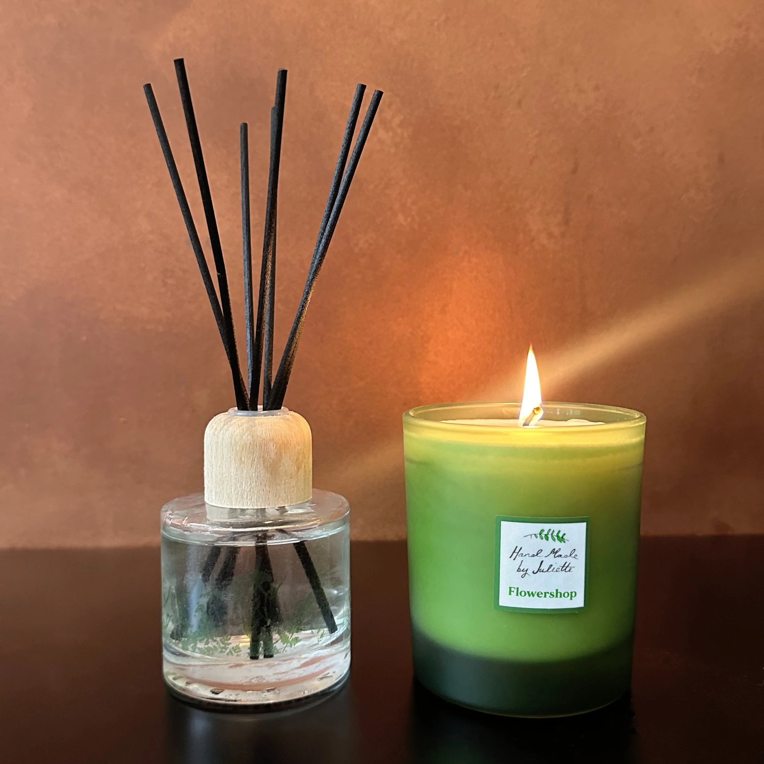 FlowershopCandleDiffuserLit.jpg