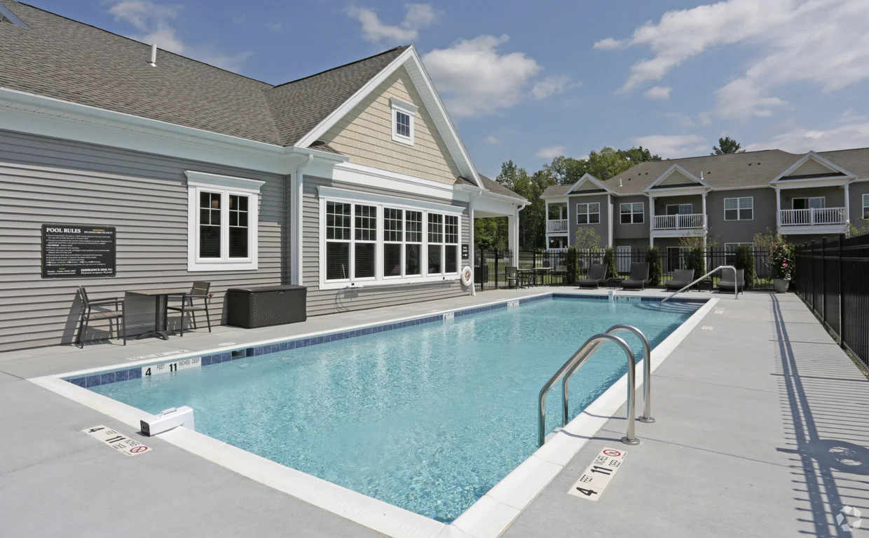 Pool 2.jpg