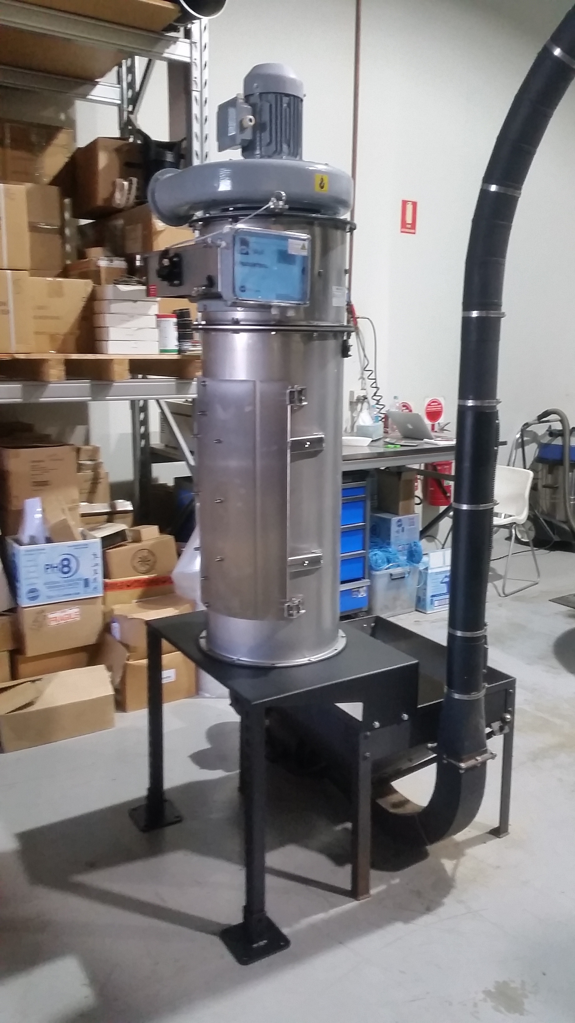 Dust collector installation