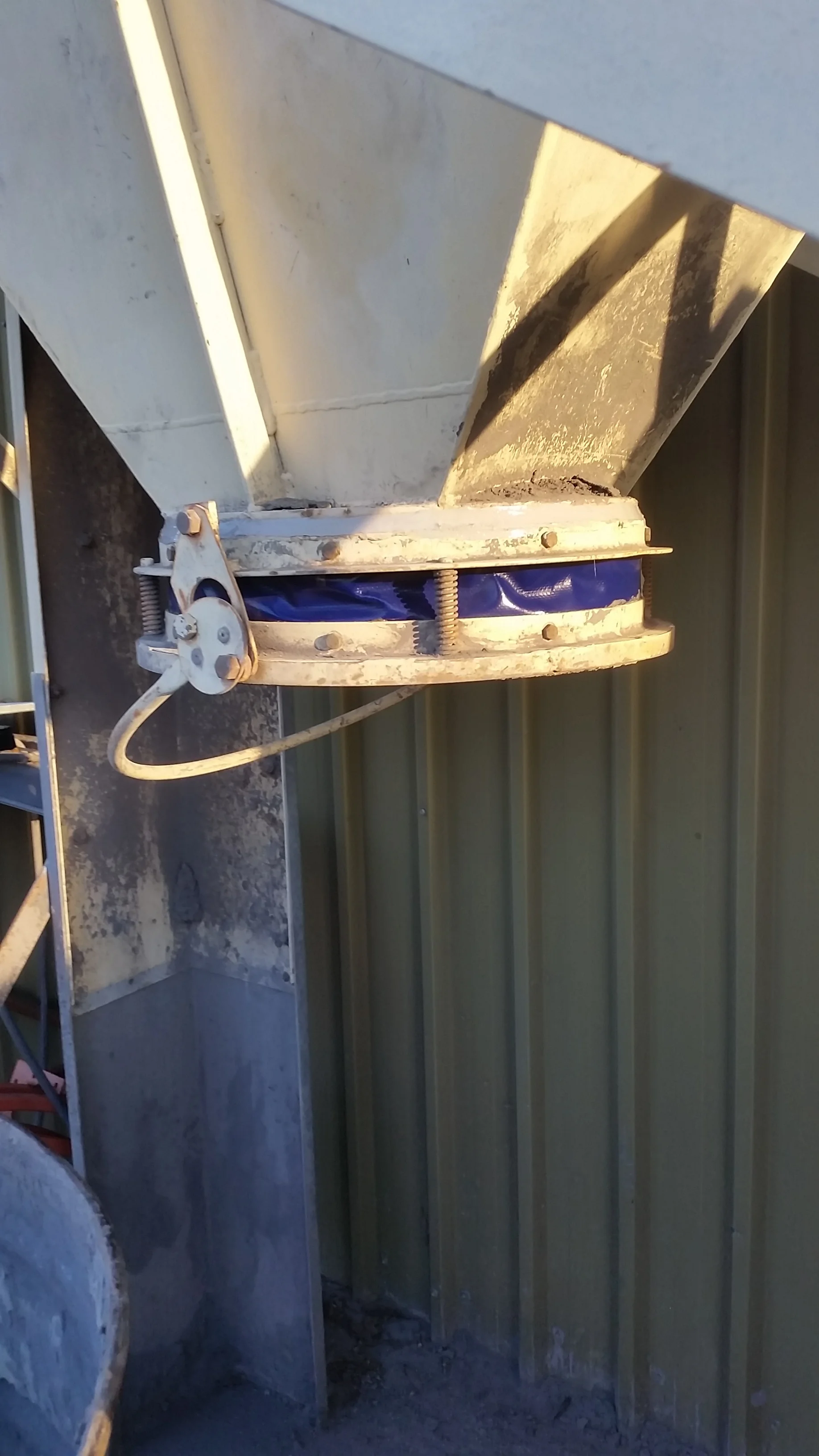 Bin seal repairs