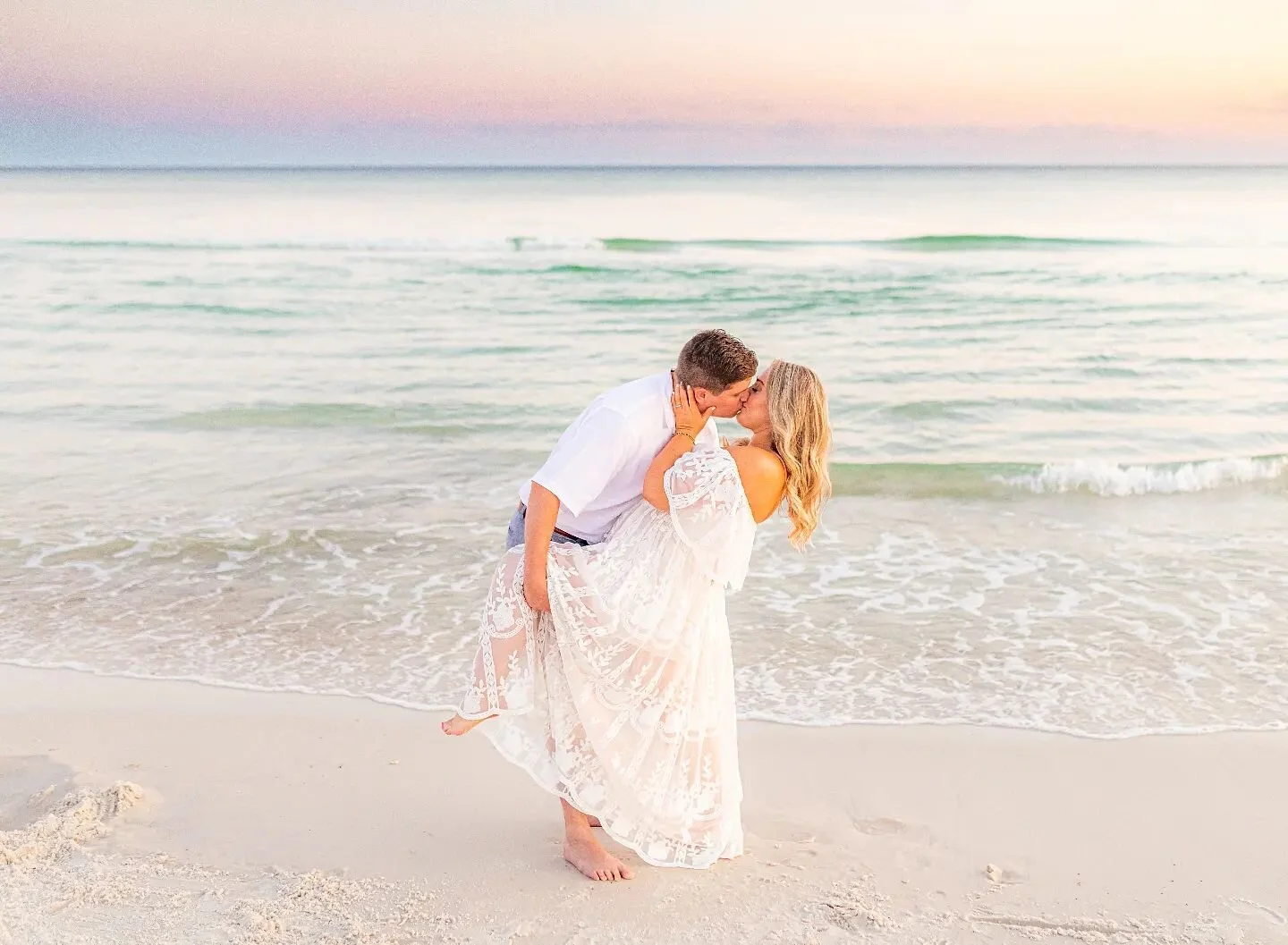 Good morning, lovelies!

I hope joy greets you this morning &amp; remains with you until you lay your head on your pillow this evening!
.
.
.
.
#emeraldcoastphotographer #30Aphotographer #Destinphotographer #Sandestinphotographer #miramarbeachphotogr