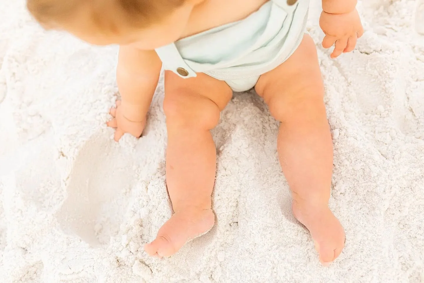 What is better than baby thighs on the beach? Probably nothing but baby grins are a close second!
.
.
.
.
#emeraldcoastphotographer #30Aphotographer #Destinphotographer #Sandestinphotographer #miramarbeachphotographer #rosemarybeachphotographer
#alys