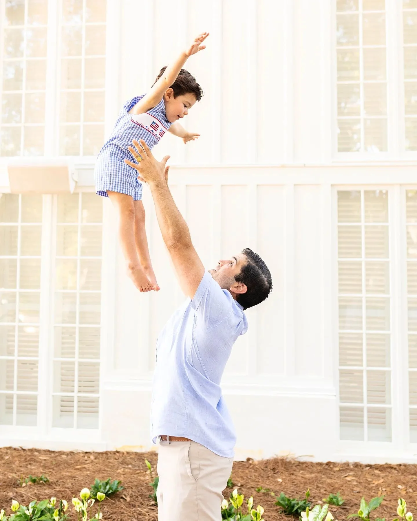 Happy Fourth of July to all of you! May it be filled with joyful moments that take your breath away &amp; cause you to pause in awe that this is your life &amp; this country is your home!
.
.
.
.
#emeraldcoastphotographer #30Aphotographer #Destinphot