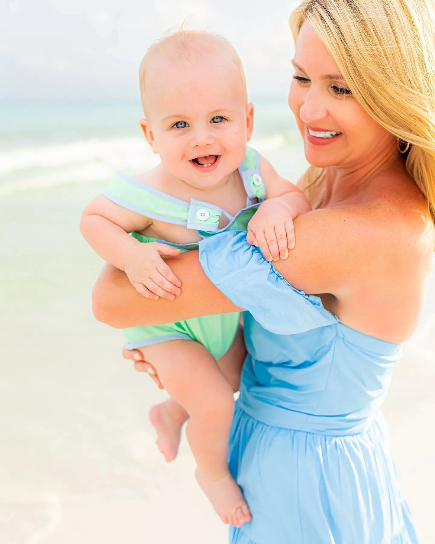 Goodness, I have SO many sessions I want to share with all of you from this summer season!

SO many beautiful families &amp; moments captured &amp; truly not enough time in the day to share them all!
.
.
.
.
#emeraldcoastphotographer #30Aphotographer