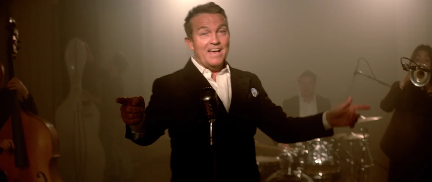 Bradley Walsh -- When You're smiling 003.jpg