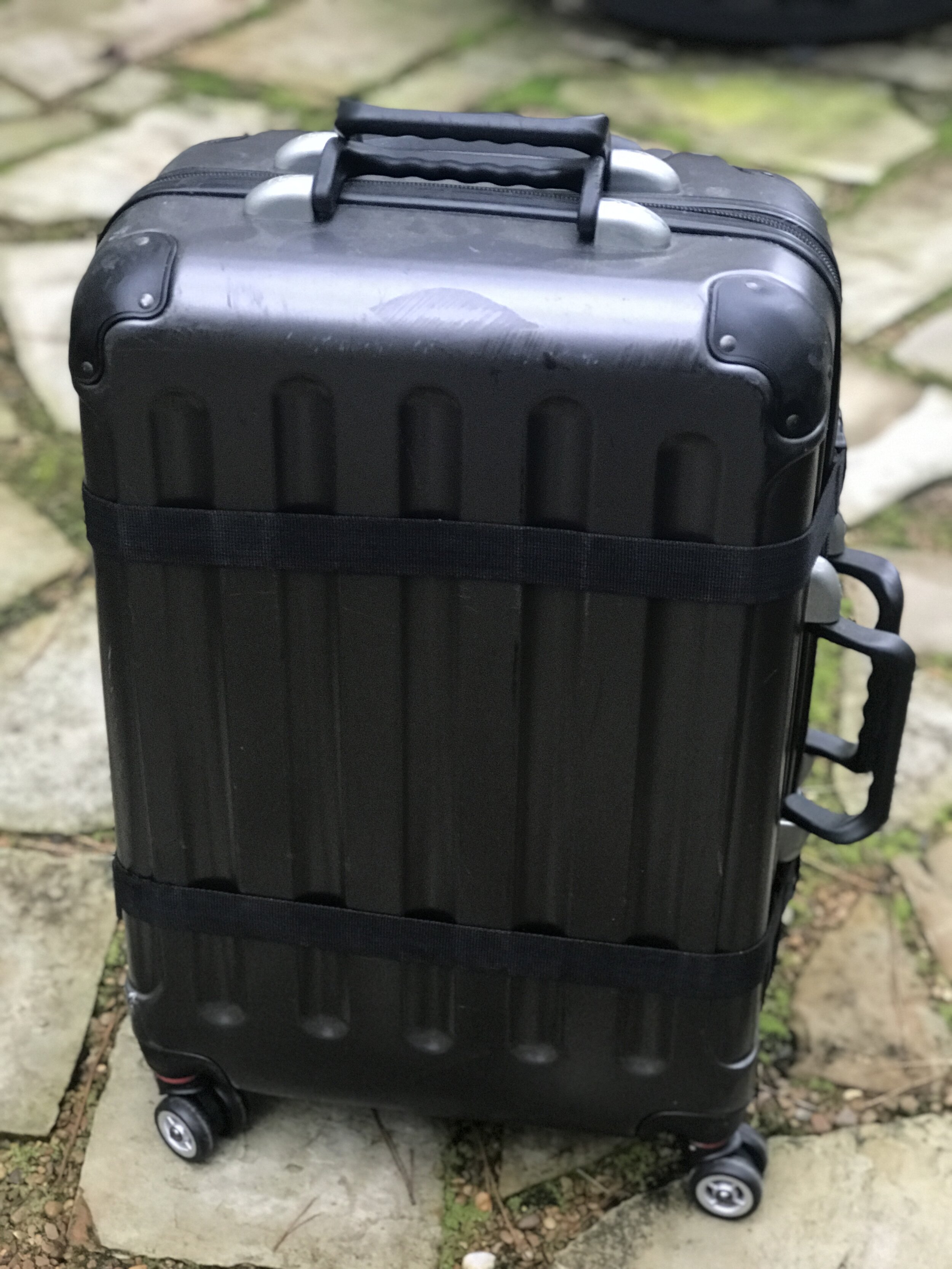  VinGardeValise by FlyWithWine Universal Travel Wine Suitcase,  12 Bottle Grande 05, Airplane Wine Carrier Luggage, Black : Home & Kitchen