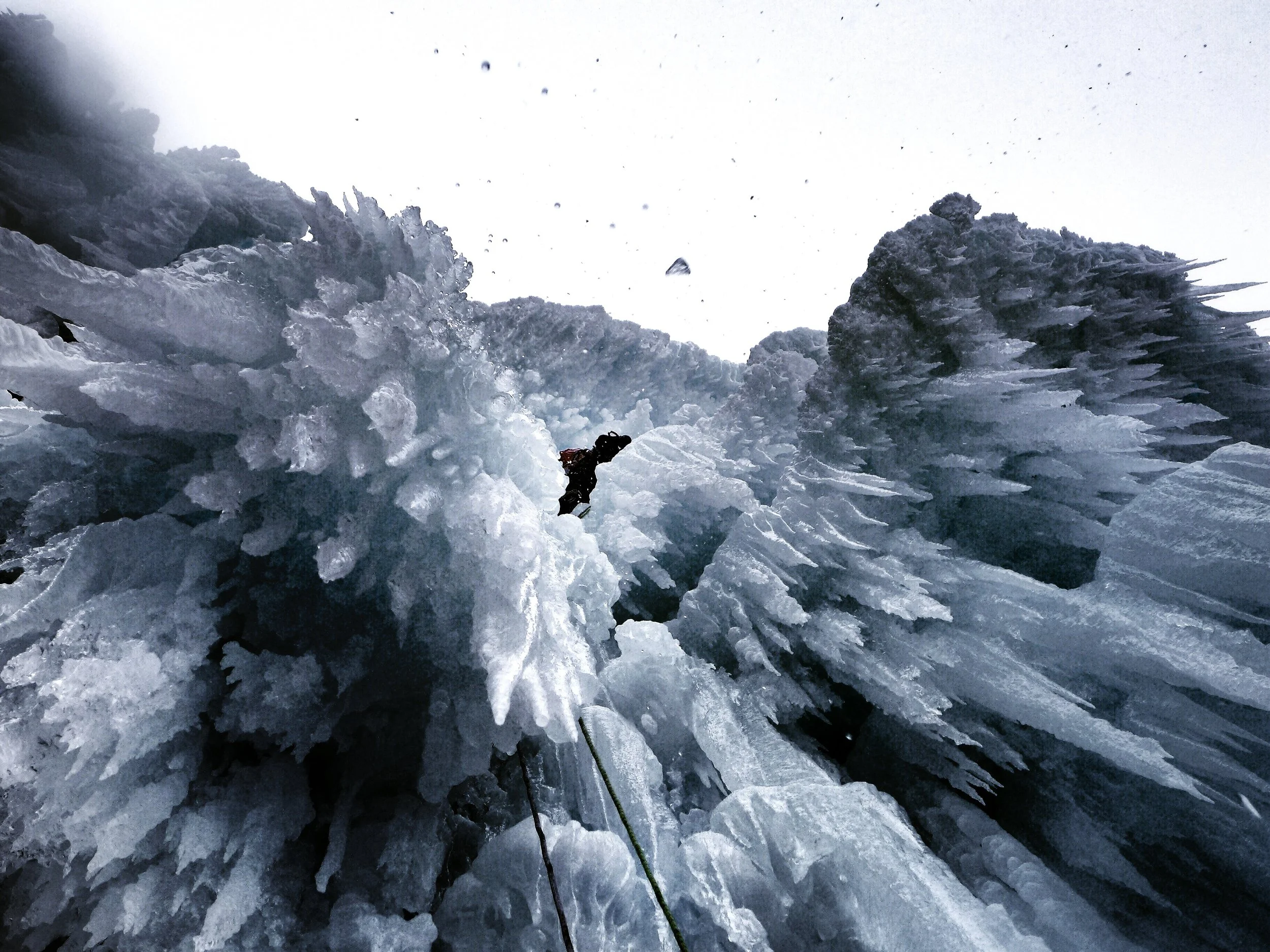 Matthias Scherer on Svartberg Fall, Gudvangen, Norway - Picture by Tanja Schmitt