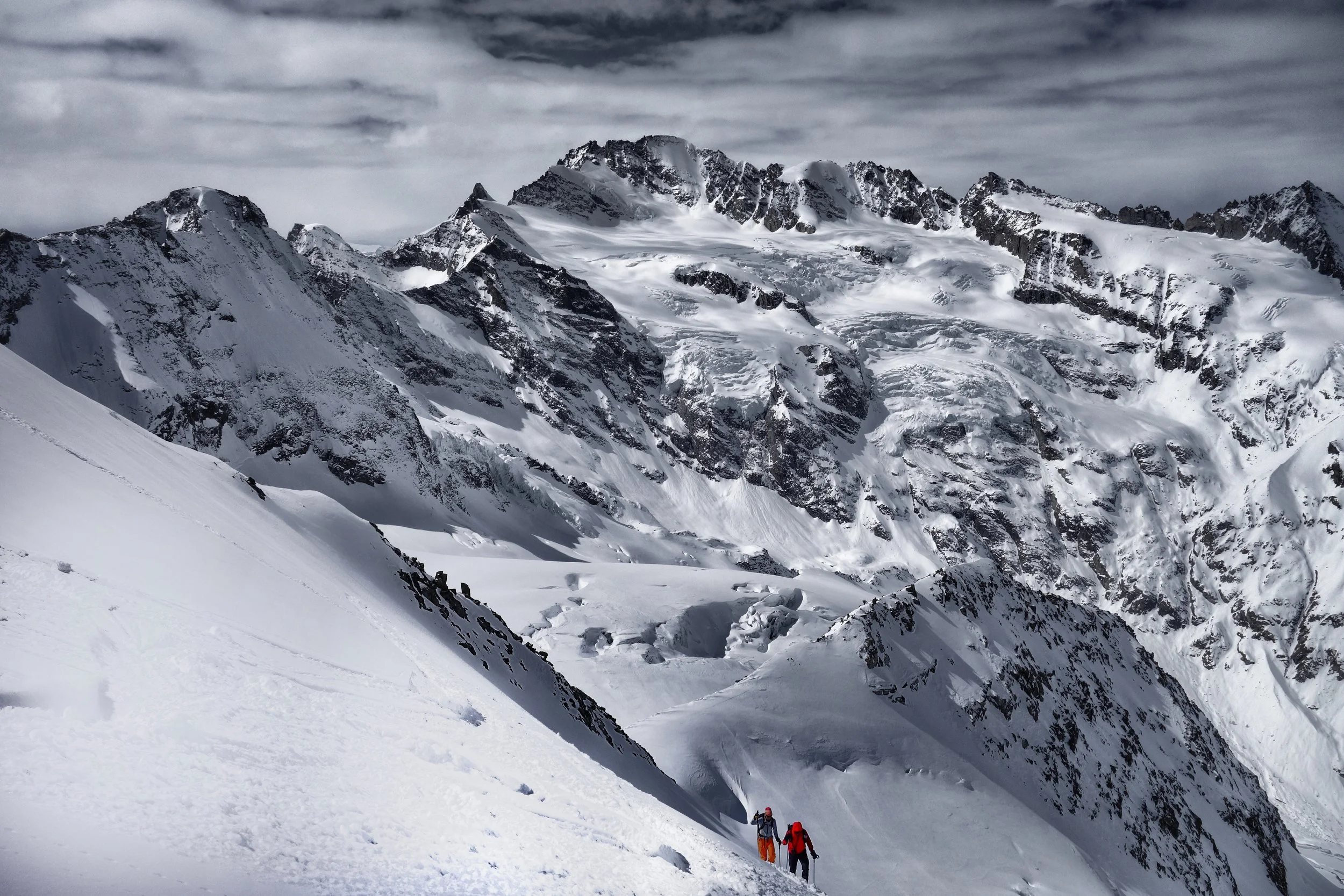 Matthias Scherer and Heike Schmitt skimo on Torre S.Orso, Gran Paradiso - picture Tanja Schmitt