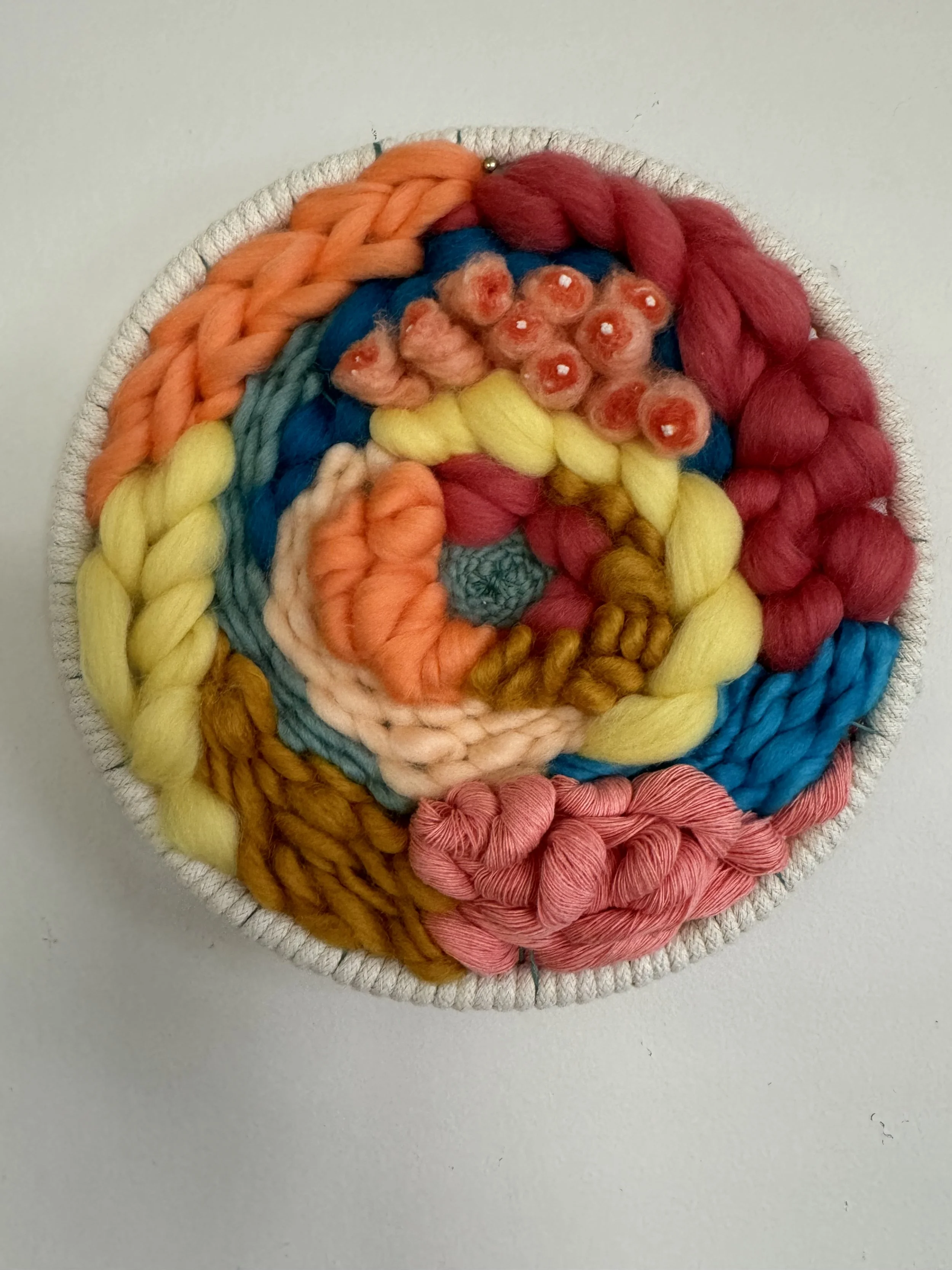 roundweaving.jpg