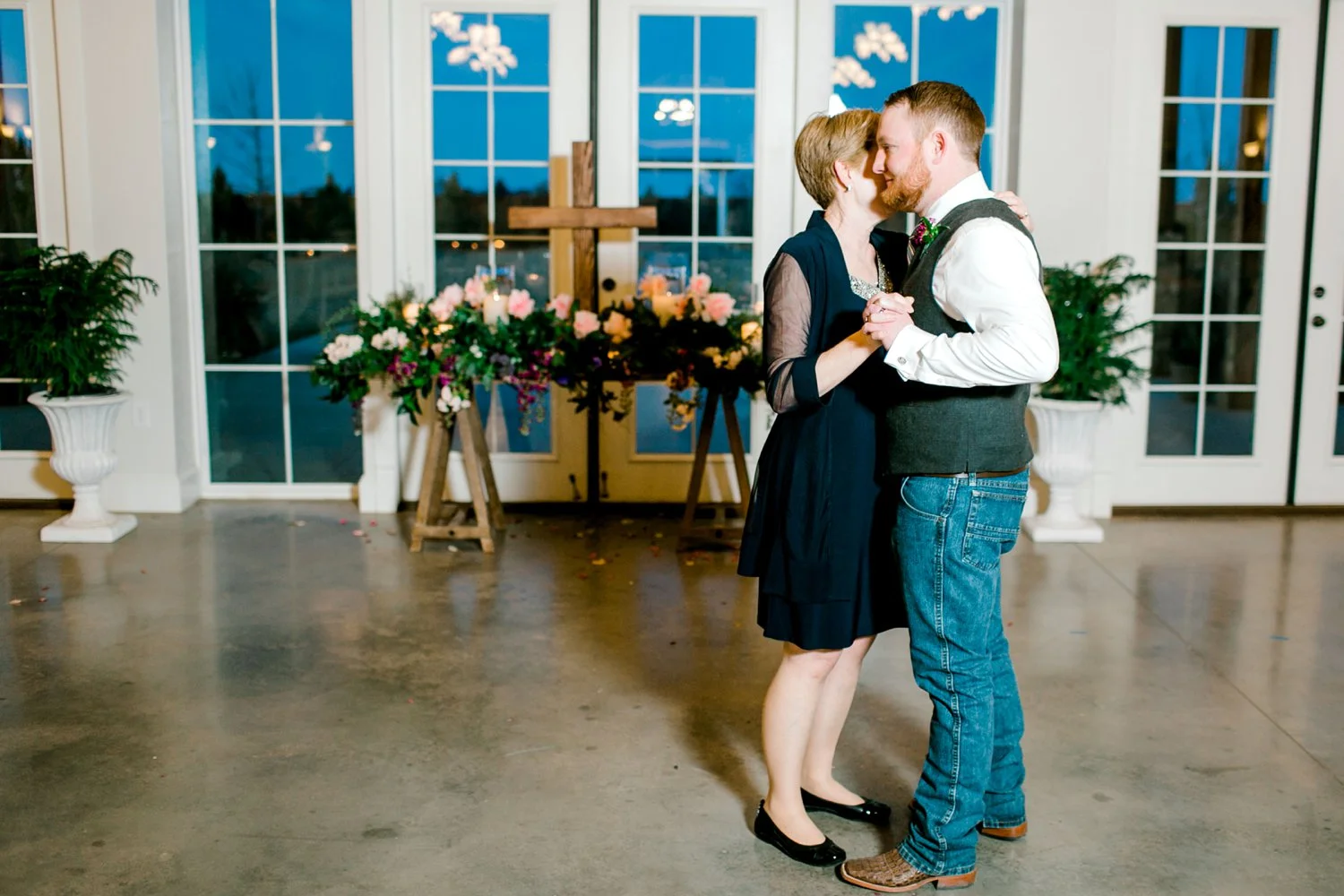 Autumn-Oaks-Events-Morgan-Andy-Lane-Wedding-Lubbock-Photography__0102.jpg
