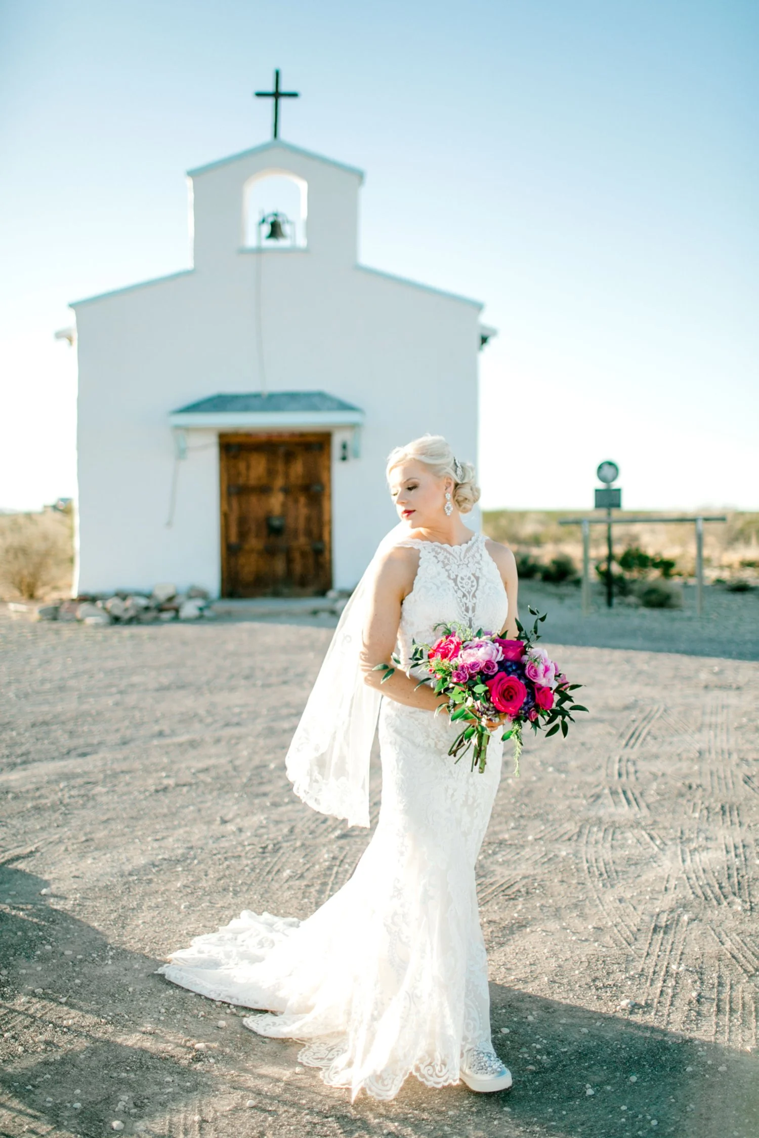 Jenna-evans-bridals-balmorhea-texas-fort-davis-wedding-photographer-lubbock-photographer__0042.jpg