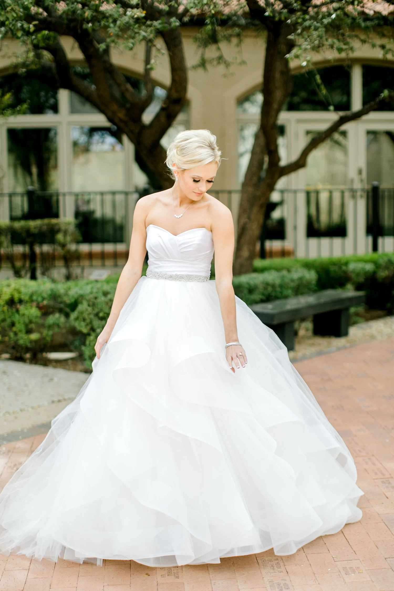 Taylor-Williams-Merket-Alumni-Center-Texas-Tech-Weddings-Lubbock-Photographer_0005.jpg