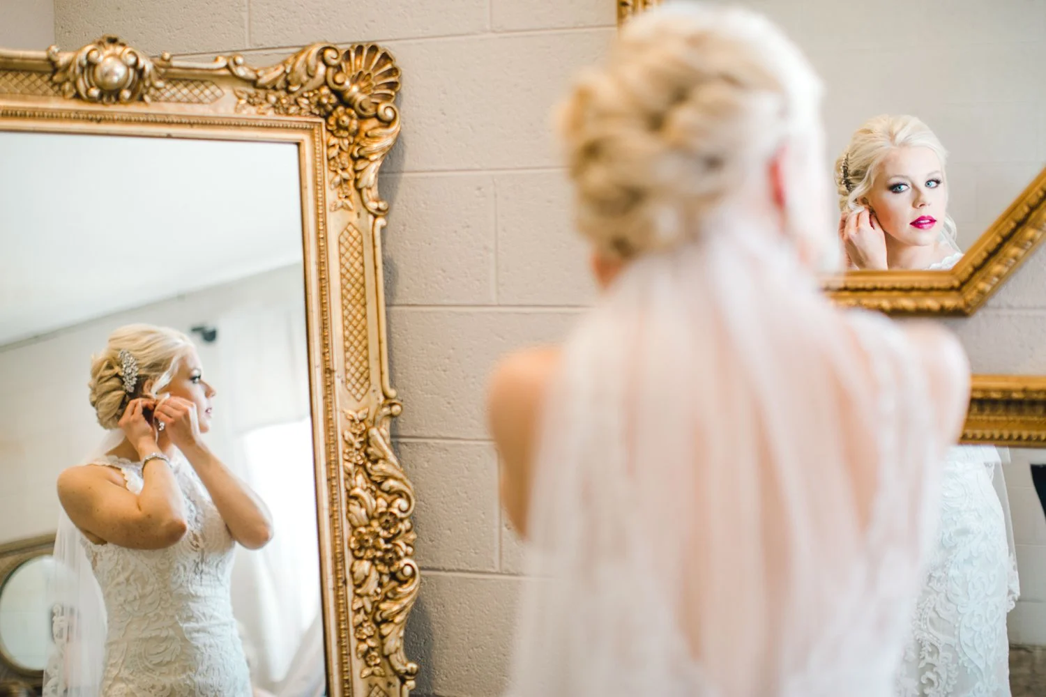 Jenna-and-garrett-Everett-kitalou-gin-lubbock-wedding-dayspring-designs-lubbock-wedding-photographer_0037.jpg